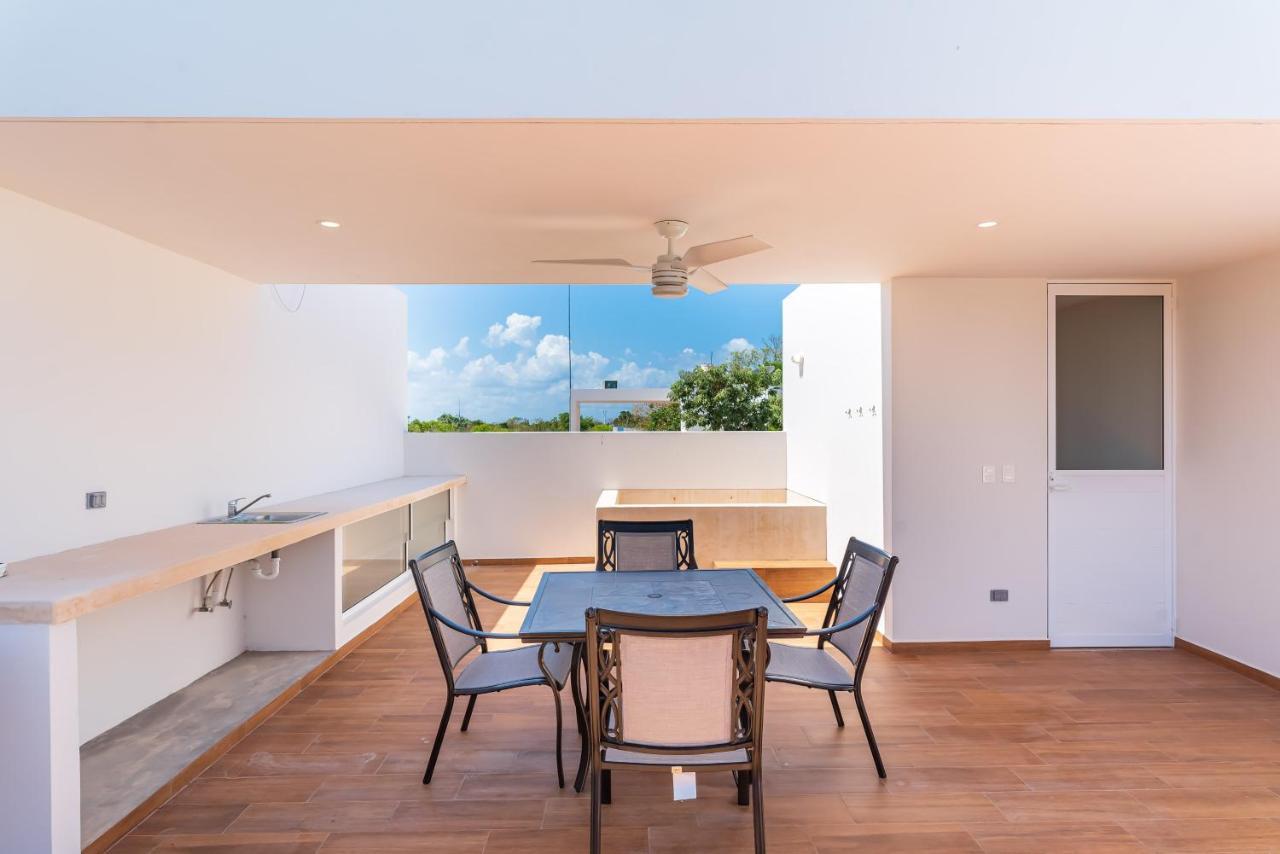 Entire House- 3Br With Private Roof Top Deck Playa del Carmen Kültér fotó