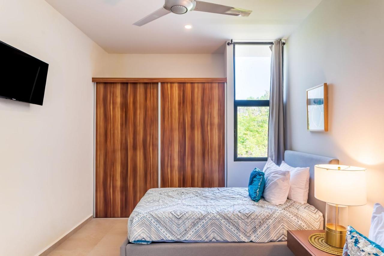Entire House- 3Br With Private Roof Top Deck Playa del Carmen Kültér fotó