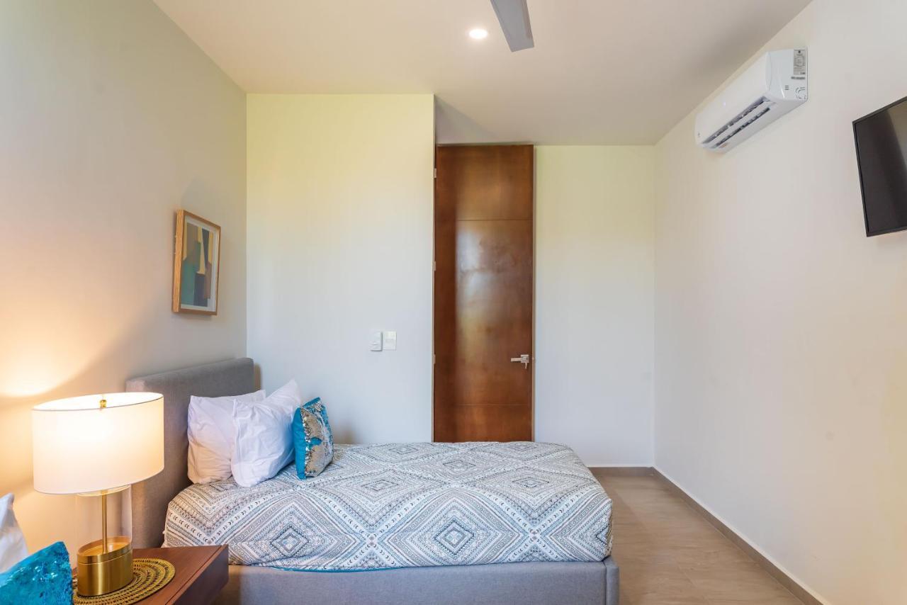 Entire House- 3Br With Private Roof Top Deck Playa del Carmen Kültér fotó